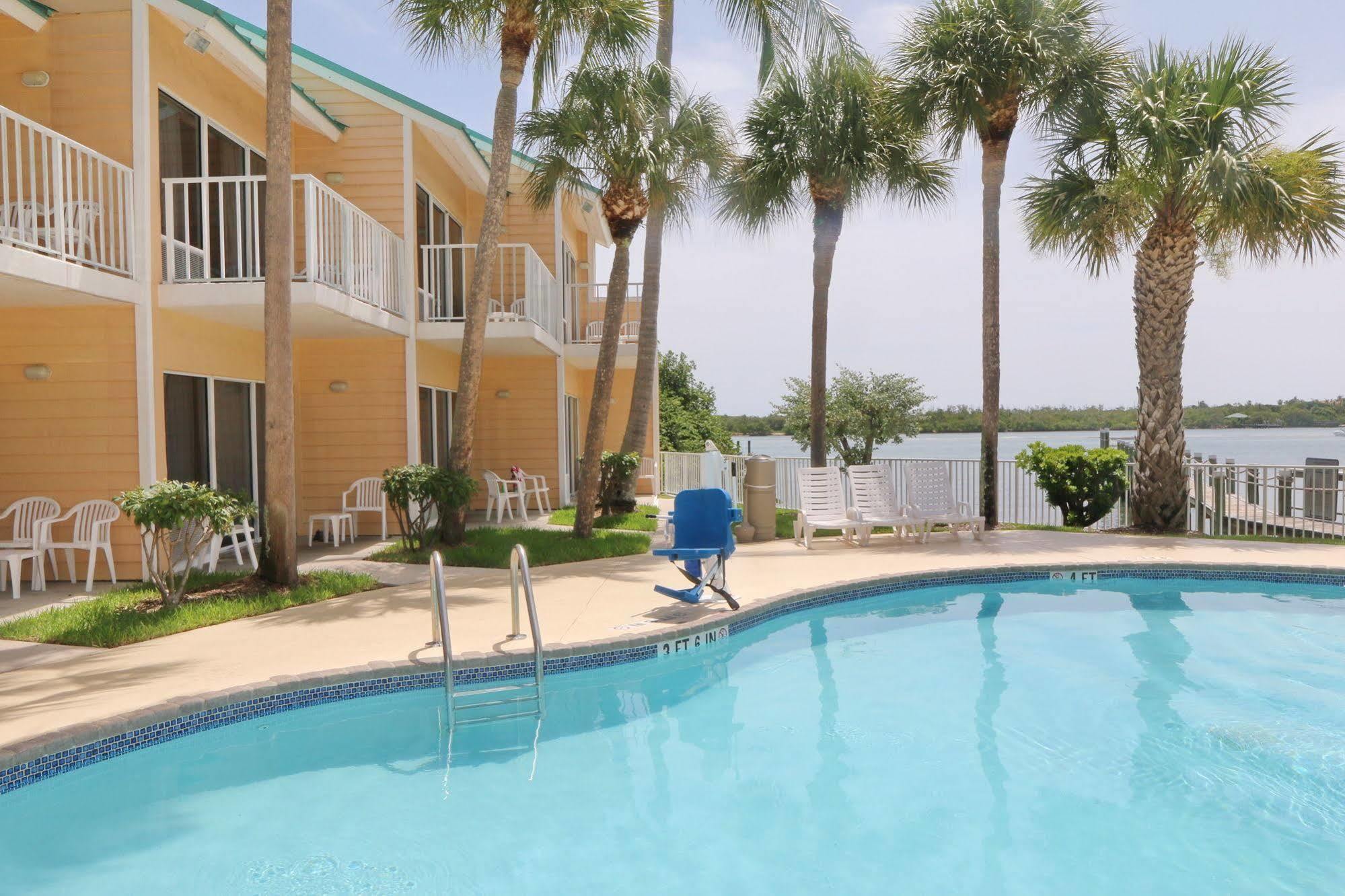 Jupiter Waterfront Inn Exterior photo